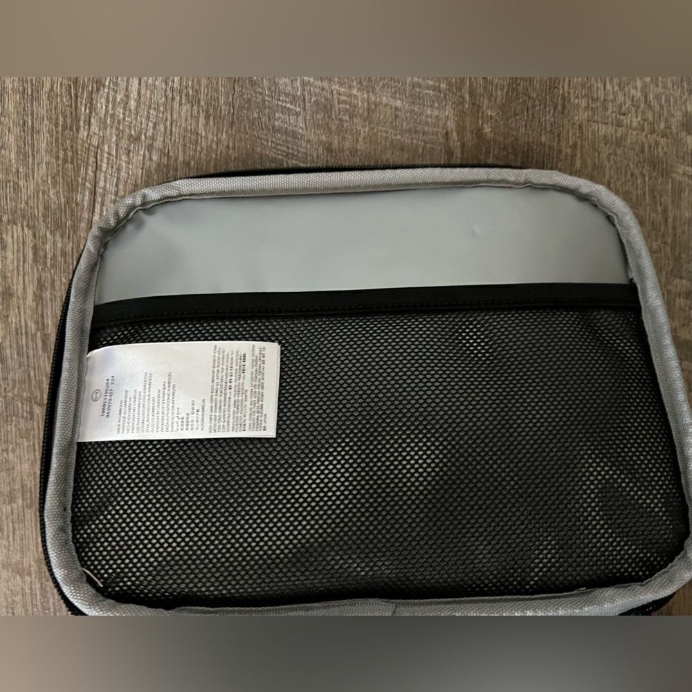 Nike Hard Shell Lunchbox‎ - Picture 9 of 9